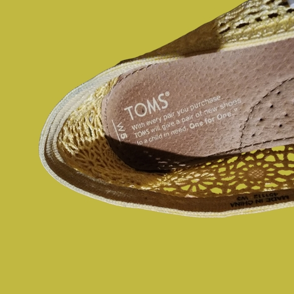 Toms Lemon Crochet Flats - Yellow Moroccan Crochet Women's Size W5 - Picture 2 of 4
